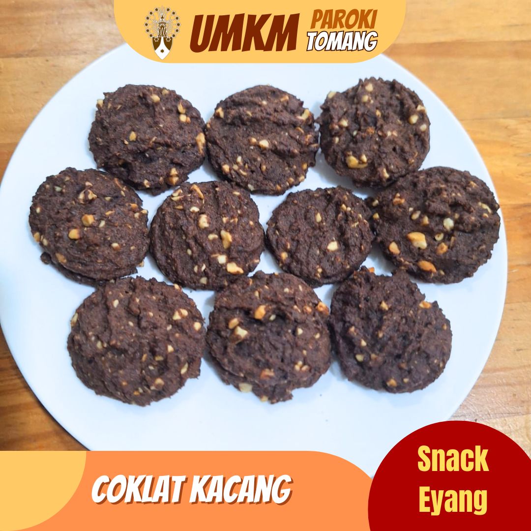 https://umkm.warkita.com//assets/images/product/SNACK EYANG KUE KERING COKLAT KACANG MEDE
